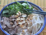 Phở trộn xốt me cho bữa ăn đủ chất