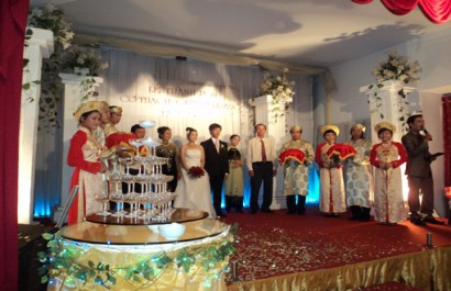 Nhà hàng tiệc cưới Quốc Việt 