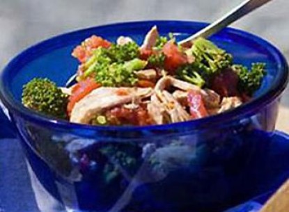 Salad thịt gà súp lơ 