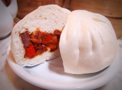 Làm bánh bao Xá xíu