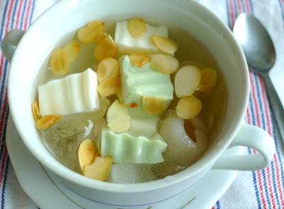 Chè khúc bạch vani và trà xanh