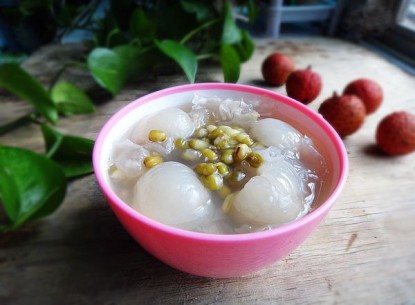 Chè vải đậu xanh