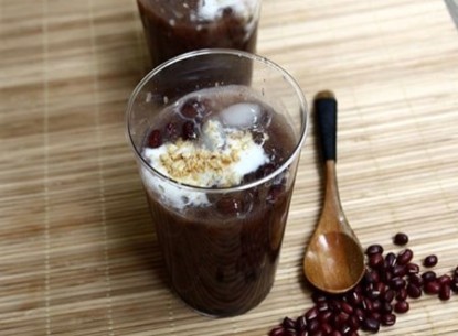 Chè đậu đỏ bột báng nước cốt dừa