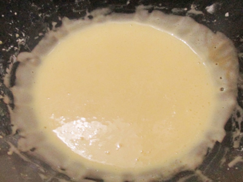 1.chuẩn bị sẵn lò nướng 180 độ C, lót giấy...