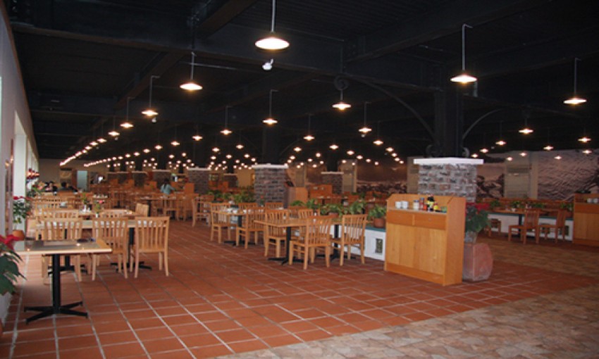 Nhà hàng Phố Biển
