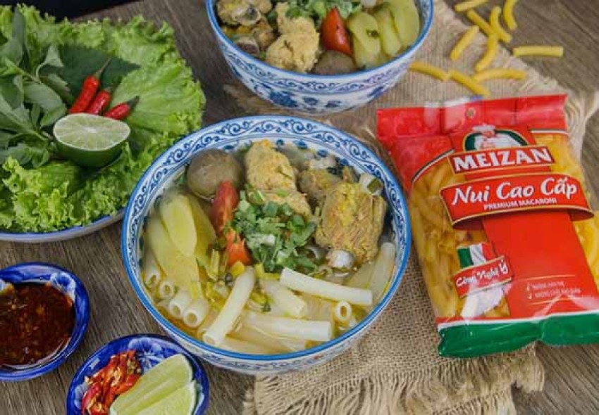 Cực phẩm ẩm thực từ bộ ba chả cua - sườn heo - nui