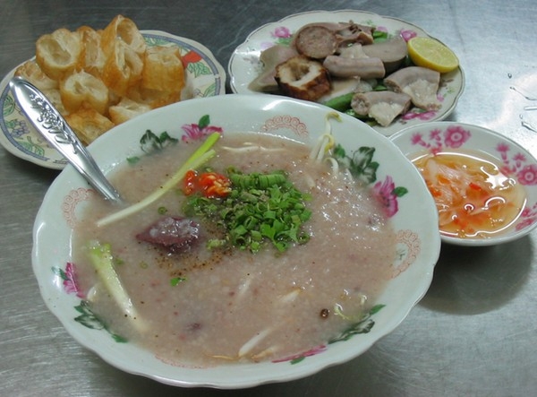 Những món ăn được ưa thích ở Sài Gòn trong mùa mưa