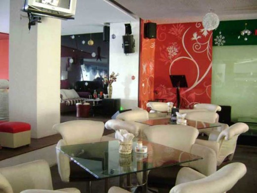 V2 club Restaurant