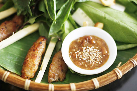 nem lụi xứ Huế nem lụi xứ Huế