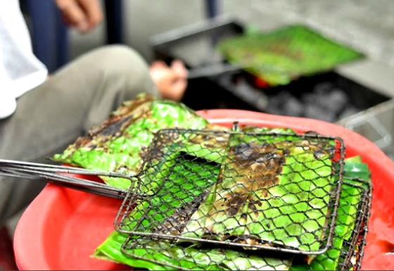 Bún chả nướng lá chuối