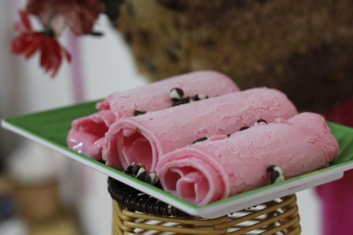 Kem cuộn Thái Lan Kem cuộn Thái Lan
