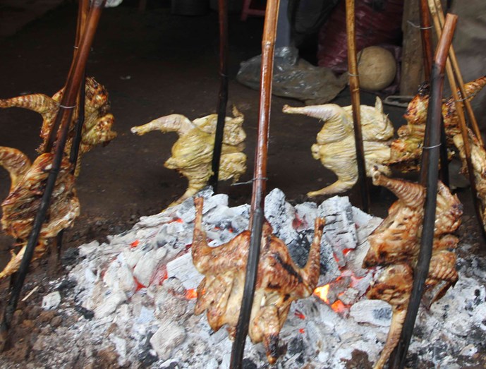 [Image: g%C3%A0-sa-l%E1%BB%ADa-k%C3%A8m-c%C6%A1m-lam.jpg]