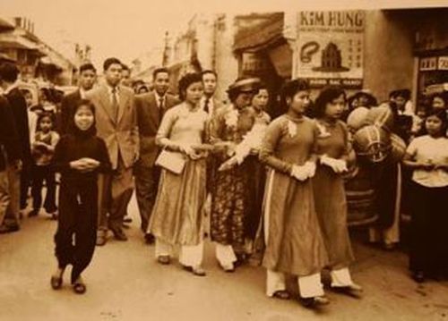 Một đám cưới của người Hà Nội những năm đầu thế kỷ 20 Một đám cưới của người Hà Nội những năm đầu thế kỷ 20