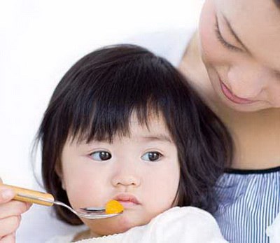 3 sai lầm cực lớn của cha mẹ Việt khiến trẻ càng ngày càng biếng ăn