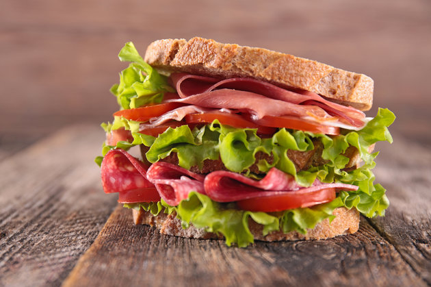 Bánh sandwich ảnh hưởng tới chế độ ăn như thế nào?