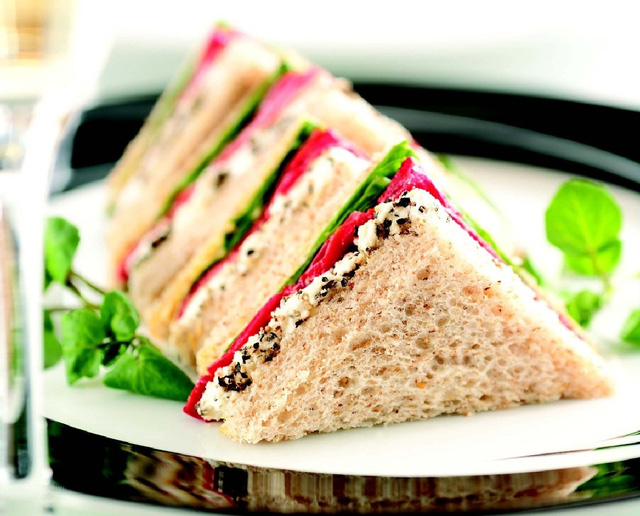 Bánh sandwich ảnh hưởng tới chế độ ăn như thế nào