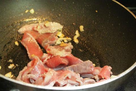 Chua ngọt hấp dẫn canh thịt bò nấu khế xanh 2
