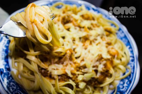 Mỳ Ý không được nhiều sốt nhưng ăn vẫn khá ngon