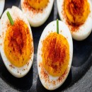 Vào bếp chế biến món trứng “bí ngô” hấp dẫn đón Halloween