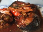 Cá nục kho riềng