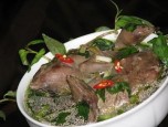 Chim cút thuôn hành răm