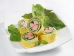 Xúc xích cuộn kiểu sushi