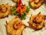 Bánh tôm chiên khoai lang