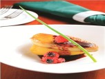 Gan ngỗng áp chảo xốt dâu