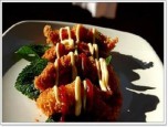 Thịt lợn cuộn chiên mè