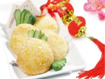 Bánh dày chiên xù xốt tương