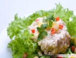 Salad gà, dứa, khoai tây