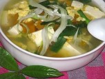 Canh bí đỏ đậu phụ trứng