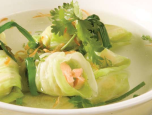 Canh bắp cải cuộn cá hồi