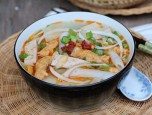 Súp nui gạo và chả suông