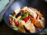 Đậu phụ xào nấm cay