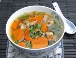 Canh bí đỏ nấu với thịt nạc băm