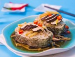 Cá hấp nấm gừng nóng hổi