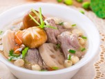 Canh sườn heo hầm sen