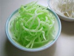 Làm mứt dừa lá dứa