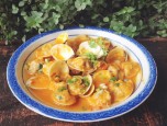 Nghêu dồn thịt sốt cà chua