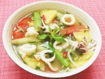 Canh chua mực thanh mát