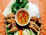 Làm nem lụi bằng chảo điện