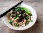 Mì thịt bò kiểu Trung Quốc ấm áp ngày đông