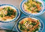 Giòn sật nộm chân gà Hải Phòng