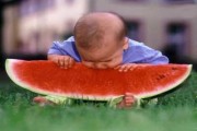 Làm giảm rôm sảy cho trẻ trong những ngày hè
