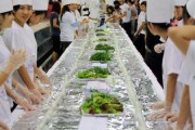 Kỷ lục phở cuốn dài nhất Việt Nam