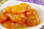 Làm kẹo quất mời khách