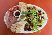 Tự làm thịt xông khói trộn salad với thịt ba chỉ