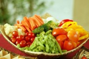 Chuyện lạ - Thổ huyết vì dị ứng rau quả