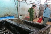 Kinh hoàng lòng lợn, tai lợn siêu bẩn